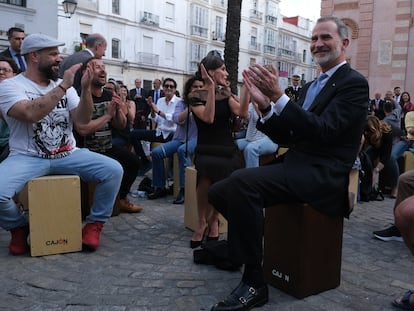 Cadiz 27/03/23 Concierto de cajones al aire libre delante del el rey Felipe y la reina letizia tocando la caja flamenca Falla. foto.Alejandro Ruesga