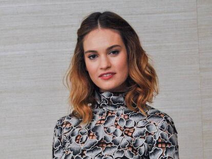 La actriz Lily James promocionando su &uacute;ltima pel&iacute;cula en enero en California.