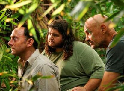 Desde la izquierda, los actores Michael Emerson (Ben), Jorge García (Hurley) y Terry O'Quinn (Locke).