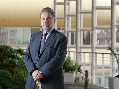 José Alejandro Pina, en la terraza de su despacho en Enresa, la semana pasada en Madrid.