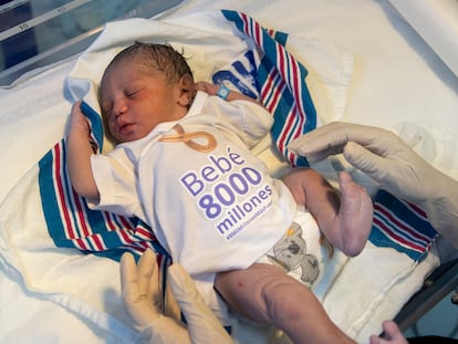 El nacimiento de Damián ha generado gran expectación en República Dominicana por ser el bebé que, simbólicamente, representa el primero en nacer en el país en el día que el mundo ha alcanzado 8.000 millones de habitantes.