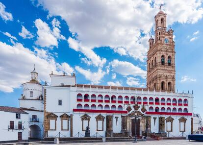 Parroquia Nuestra Señora de la Granada y Santiago Apostol, en Llerena.