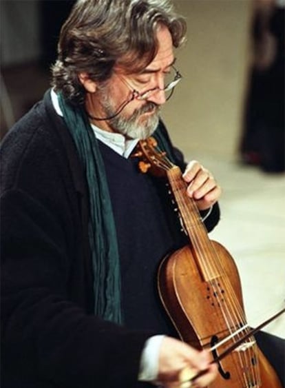 Jordi Savall, durante una actuación.