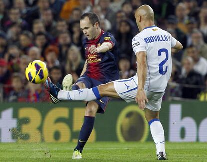 Iniesta centra ante Movilla.