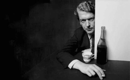 'Sobrebeber', de Kingsley Amis, funciona como un libro interactivo sobre los alcoholes del mundo.