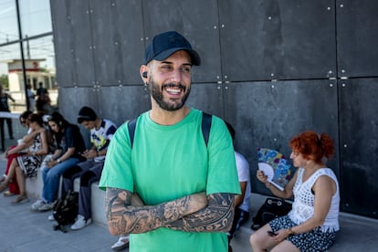 Jorge Bravo, el encargado de la tienda de moda de Valencia.  
