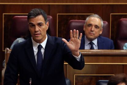 El presidente del Gobierno, Pedro Sánchez, durante su intervención ayer en la sesión de control en el Congreso 