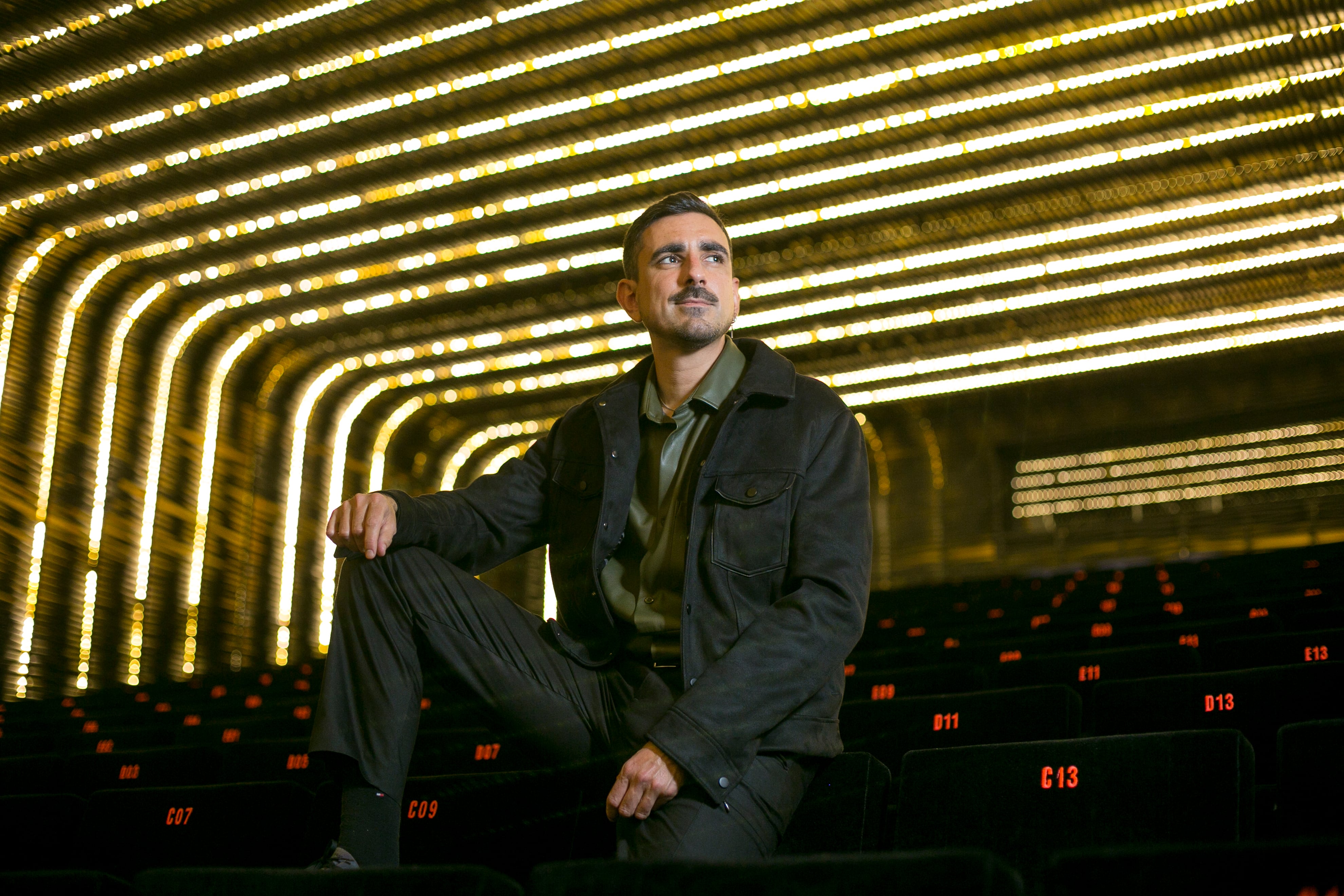 Vicente Monroy, escritor: “Perdemos mucho cuando se diseña una película para verse en todos los móviles del mundo”