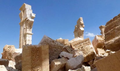 Restos del Arco del Triunfo destruido por el ISIS en una imagen tomada el 27 de marzo de 2016.