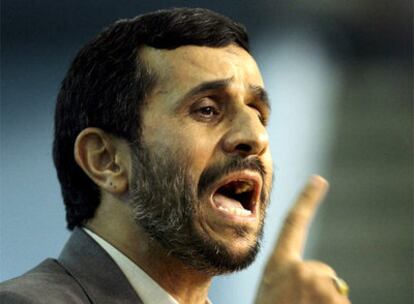 El presidente iraní, Mahmud Ahmadineyad, durante un discurso en la sede de la FAO en 2008.
