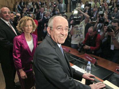 Fernández Ordóñez y Elena Salgado en el acto de Fedea celebrado ayer en Madrid.
