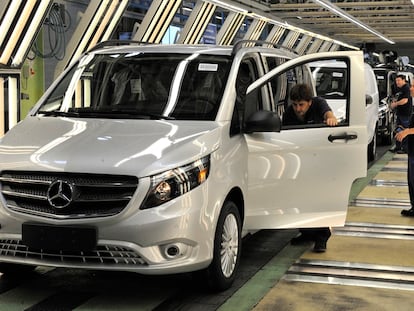 Cadena de montaje de Mercedes Benz en Vitoria.