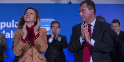 Mar&iacute;a Dolores de Cospedal y Jos&eacute; Luis Sanz, en la junta directiva regional del PP de Andaluc&iacute;a.