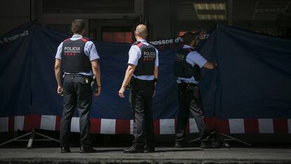 Agentes de los Mossos d'Esquadra en una imagen de archivo.