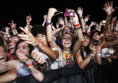 The crowds go wild at this year&#039;s edition of the Benic&agrave;ssim music festival in Valencia.