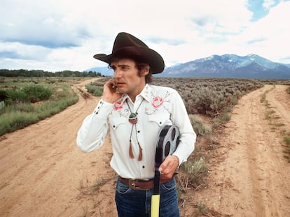 Dennis Hopper en Taos (Nuevo México) en la época en la que editó en su rancho de allí 'La última película'.