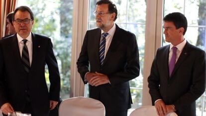Rajoy amb Mas i Valls, divendres a Peralada.