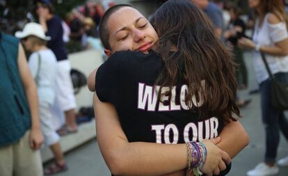 A estudante Emma González (de frente), no sábado em Fort Lauderdale.