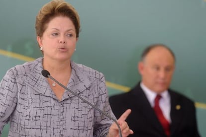 La presidenta brasileña, Dilma Rousseff, durante la ceremonia de posesión del nuevo ministro de Desarrollo Agrario, Gilberto José Vargas.