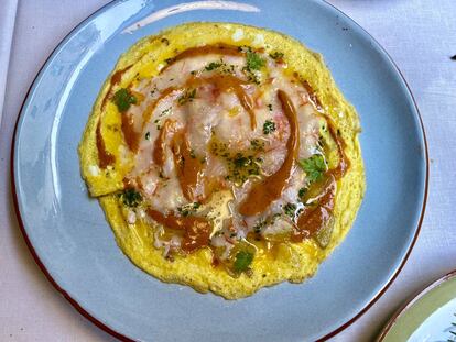 Tortilla abierta de gambas rojas. J.C. CAPEL