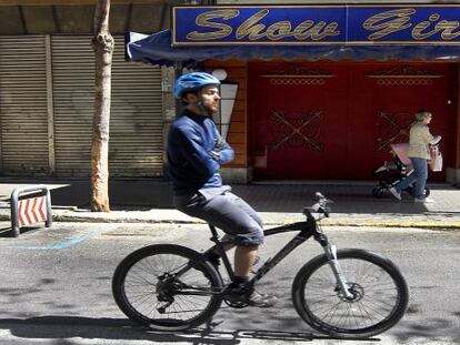 Entrada del club Show Girls, en el centro de Valencia. 