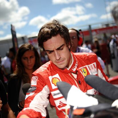 Fernando Alonso, tras concluir la carrera en el circuito de Silverstone.