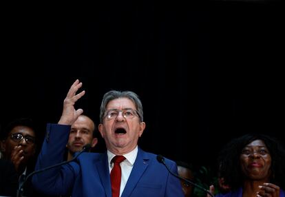 Jean-Luc Mélenchon, líder de la Francia Insumisa, integrada en la coalición de izquierdas, valora los resultados de la segunda vuelta. 