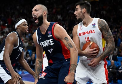 El capitán de la selección francesa, Evan Fournier durante la final.