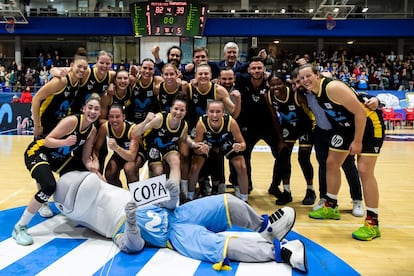 Las jugadoras del femenino celebran la clasificación para la Copa de la Reina por tercer año consecutivo. /CLUB ESTUDIANTES