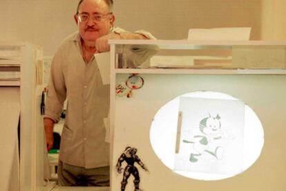 José Sanchis y portada de la revista <b>'Pumby</b>'.