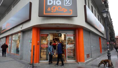 Tienda de la cadena Dia en Madrid. 