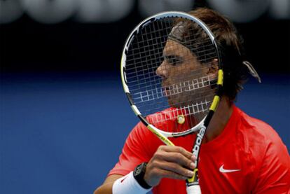 Rafael Nadal, durante su partido de ayer en Melbourne contra Daniel Marcos.