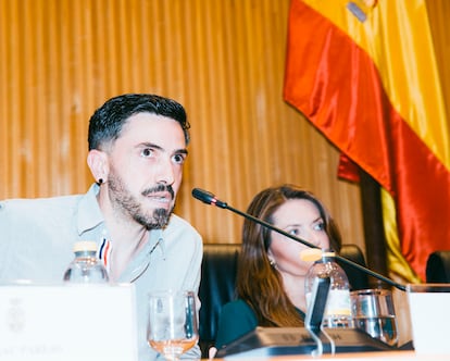 Isaac Parejo, alias Infovlogger, durante una jornada sobre la libertad de expresión organizada por Vox en el Congreso de los diputados. 