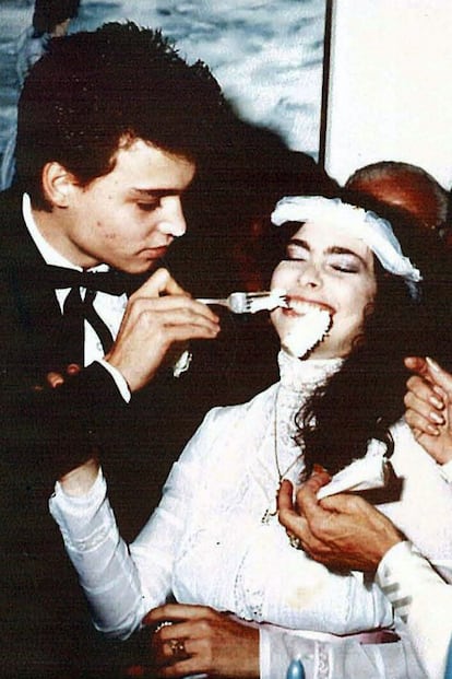 Johnny Depp, el día de su boda con su primera esposa, Lori Anne Allison, en 1983, un matrimonio al que pondrían fin dos años después.