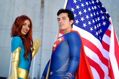 Belinda Sainz y Bersain Gutiérrez, disfrazados de Phoenix y Superman.