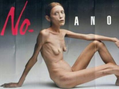 Ha fallecido Isabelle Caro, enferma de anorexia desde los 13 años, quien se dio a conocer en 2007 a través de una campaña publicitaria de la firma de ropa Benetton que pretendía concienciar sobre el horror de esta dolencia.