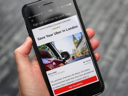 El mensaje en Change.org a favor de salvar Uber en Londres en un móvil.