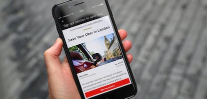 El mensaje en Change.org a favor de salvar Uber en Londres en un móvil.