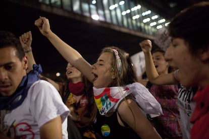 Las manifestaciones de ayer en Sao Paulo fueron mayoritariamente convocadas a través de Facebook. "Tanto si están a favor o en contra de la destitución, la gente debe saber que están teniendo sus derechos despojados", afirmó uno de los organizadores.