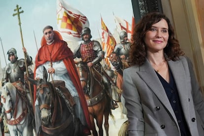 La presidenta de Madrid, Isabel Díaz Ayuso, en la presentación del cuadro de Augusto Ferrer-Dalmau 'Cisneros en la Conquista de Orán en 1509', el jueves en Alcalá de Henares.