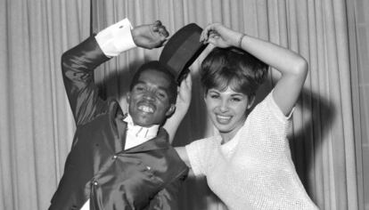 Prince Buster baila con Brigitte Bond en Londres en febrero de 1964.