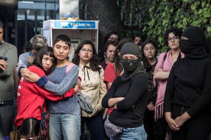 Estudiantes en la toma de la Facultad de Filosofía y Letras de la UNAM.