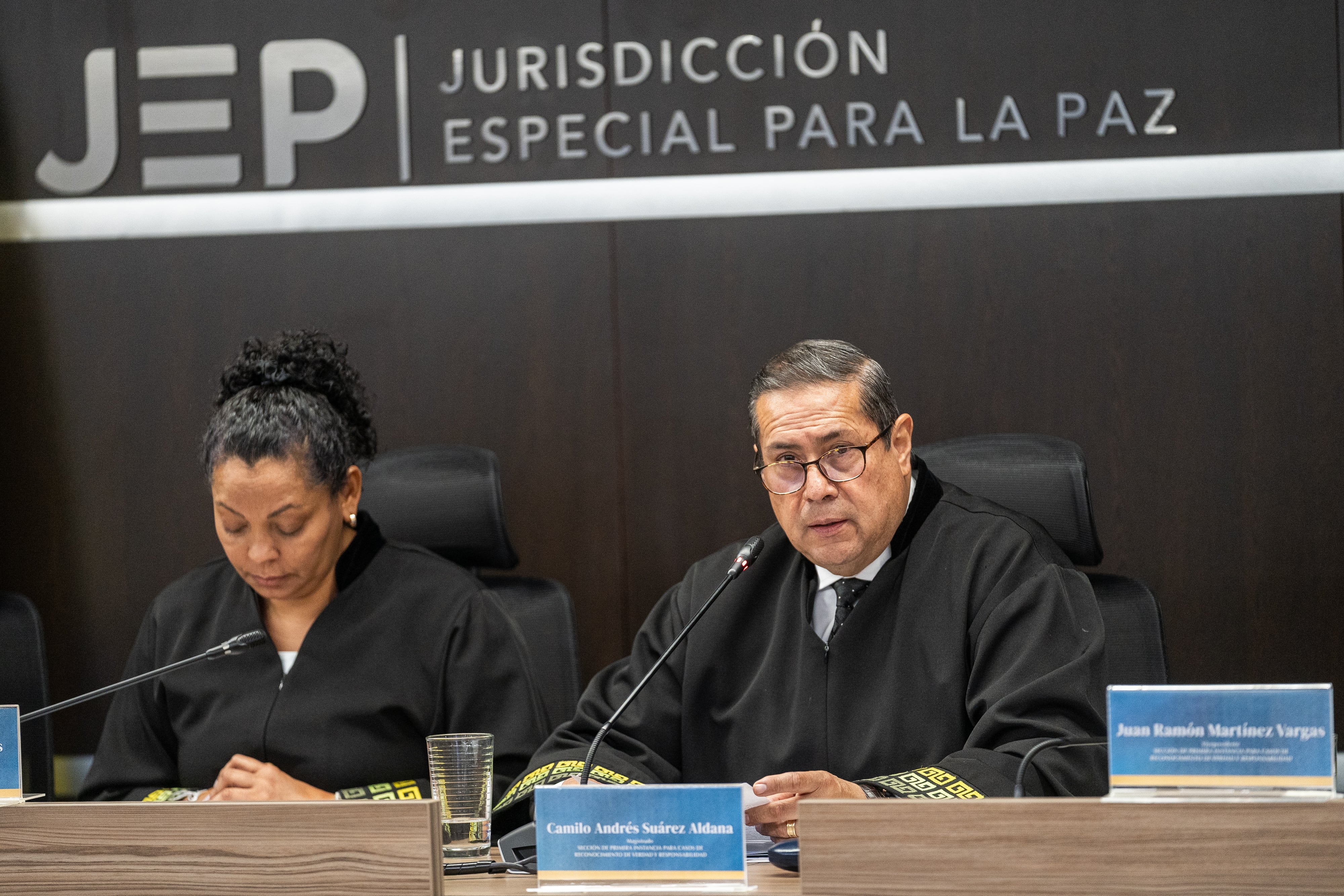 El magistrado Camilo Andrés Suárez durante la lectura de la sentencia.