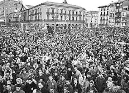 Un momento de la manifestación en favor del euskera de ayer en Pamplona.