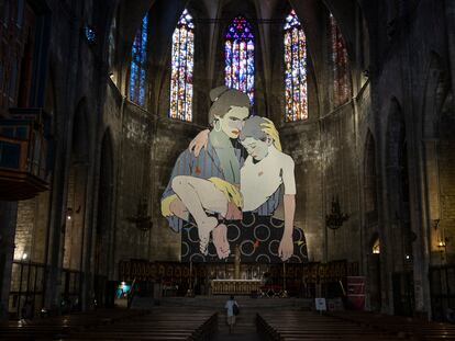Instalación del artista Aryz en el interior de la Basílica de Santa Maria del Pi, en Barcelona.