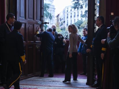 La presidenta del Congreso, Meritxell Batet (centro), abre las puertas del Congreso de los Diputados en las 25 Jornadas de Puertas Abiertas, a 2 de diciembre de 2022, en Madrid (España). Gustavo Valiente / Europa Press