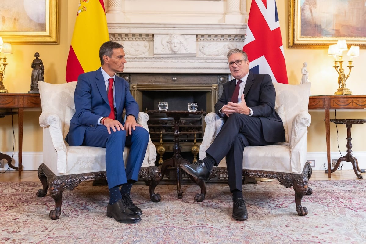 Sánchez y Starmer celebran en Londres el fin de la disputa por Gibraltar