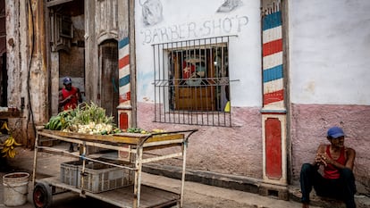 A vegetable stand in Havana.