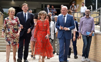 La consejera Ana Barceló, el presidente Ximo Puig, la ministra María Luis Carcedo, y el secretario general del ministerio, Faustino Blanco, en la antigua Fe.