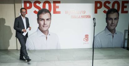 El portavoz del comité electoral del PSOE, Antonio Hernando, este viernes.